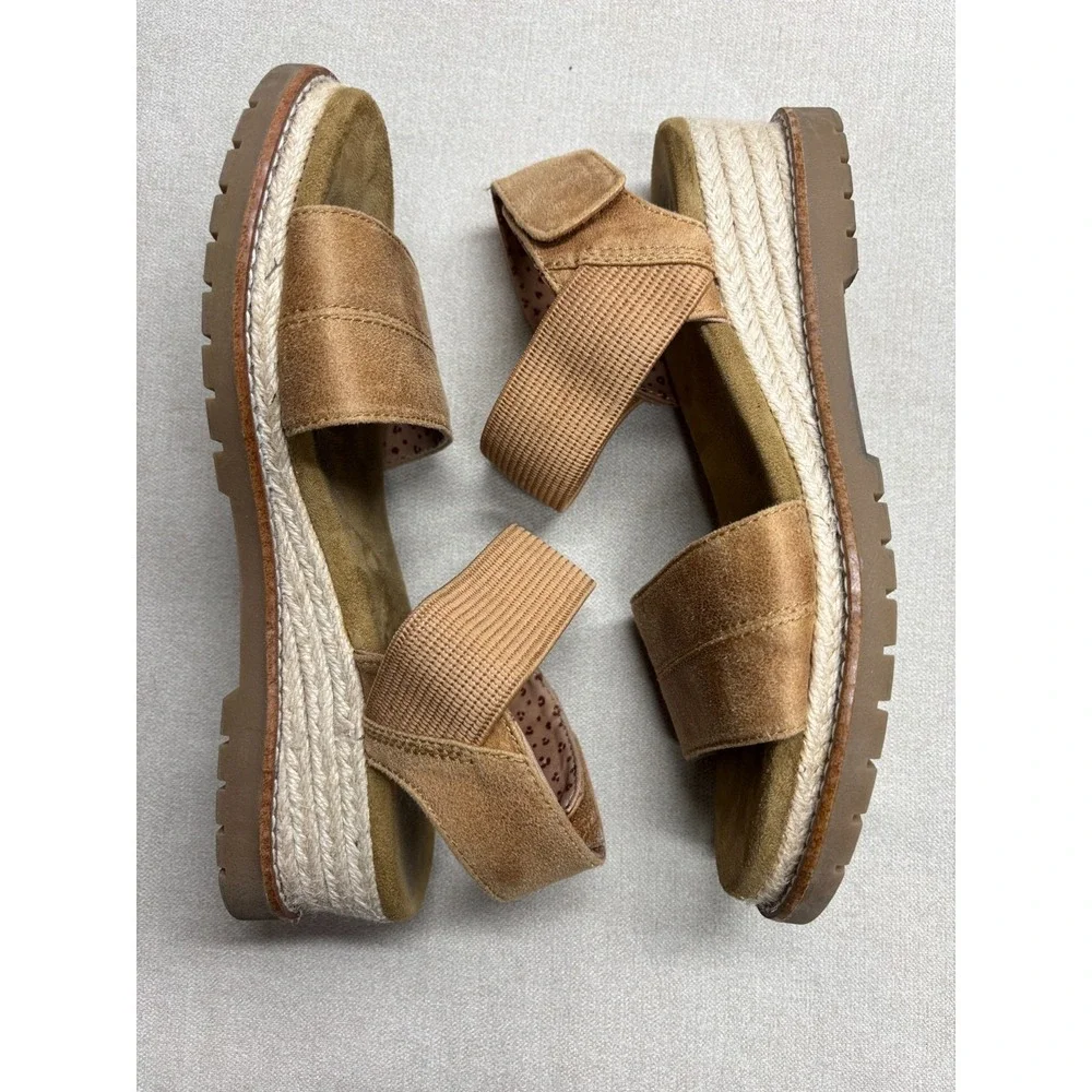 Bobs Skechers Sandals Womens 7.5 Brown Wedge Memory Foam Desert Chill Vegan